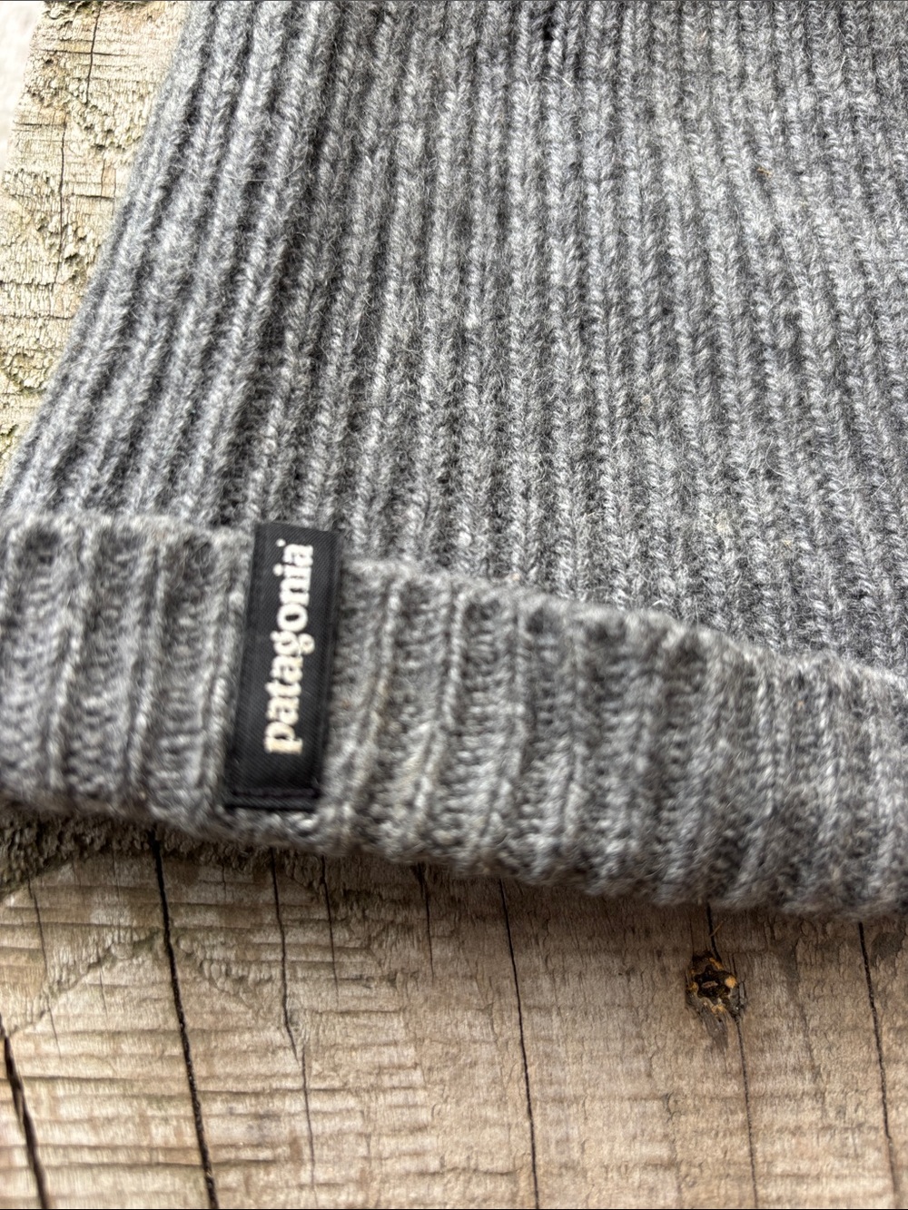 Patagonia Women’s Recycled Cashmere Wool Ribbed Beanie - Picture 3 of 6